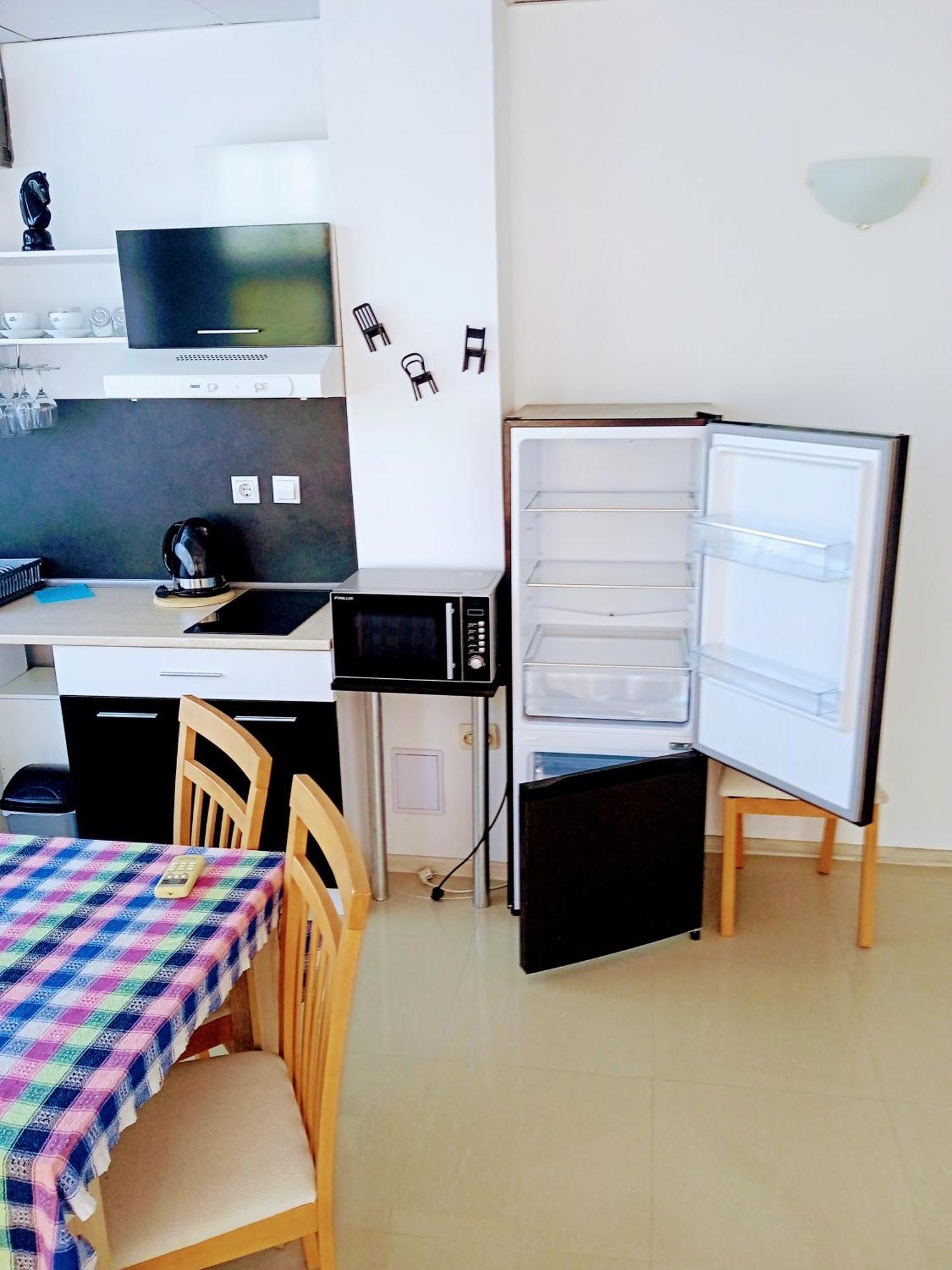 Vip Apart Svetlana Ravda Esterno foto